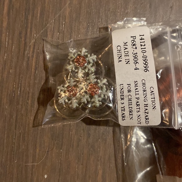 Frozen Lot - Picture 3 of 5